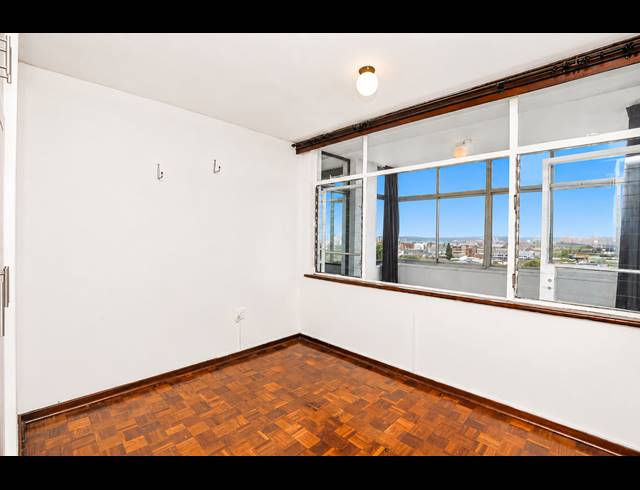 2.5 BEDROOM APARTMENT FOR SALE IN GLENWOOD